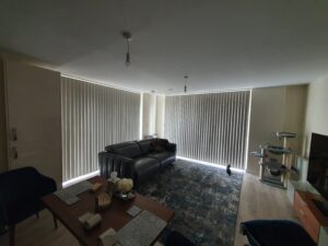 Buy Window Blinds Online | Venetian Blinds | Roman Blinds